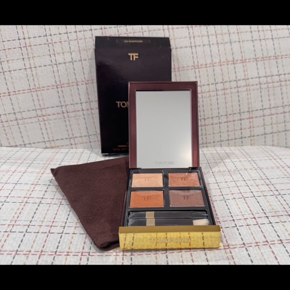Tom Ford Eye Color Quad Eyeshadow Pallette 04 Suspicion NWT $95R - Picture 12 of 12